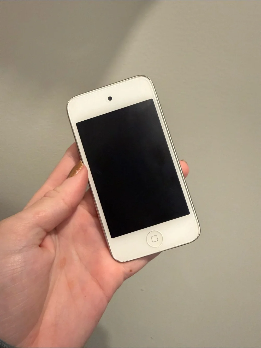 Apple iPod Touch 4th Generation 8GB in White